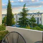 White Lounge Haustor Podgorica
