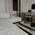 White Lounge Haustor * Podgorica