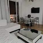 White Lounge Haustor
