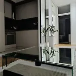 White Lounge Haustor