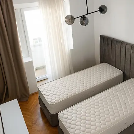 Apartment White Lounge Haustor *