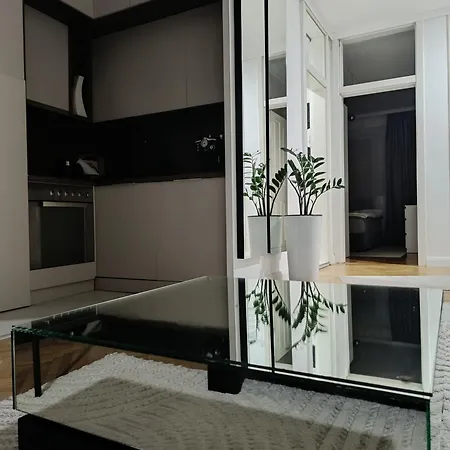 White Lounge Haustor