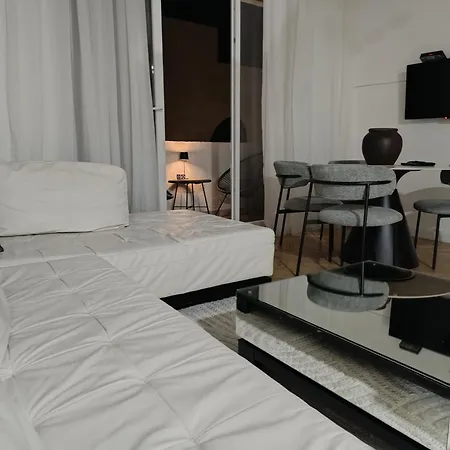 White Lounge Haustor * Podgorica