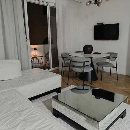 White Lounge Haustor