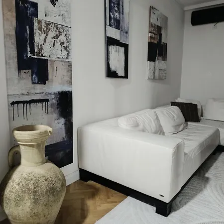 Apartment White Lounge Haustor Podgorica