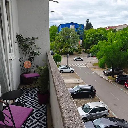 Apartment White Lounge Haustor