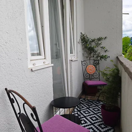 White Lounge Haustor Apartment