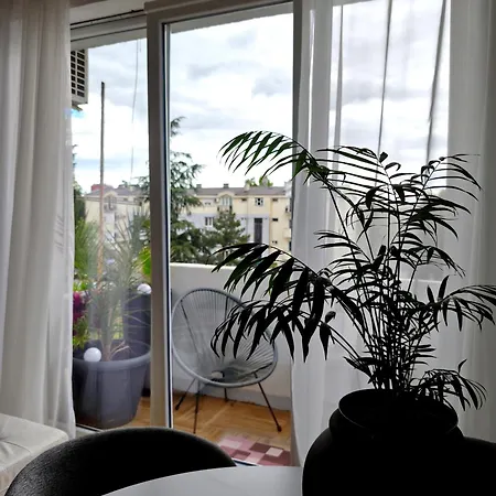 Apartment White Lounge Haustor *
