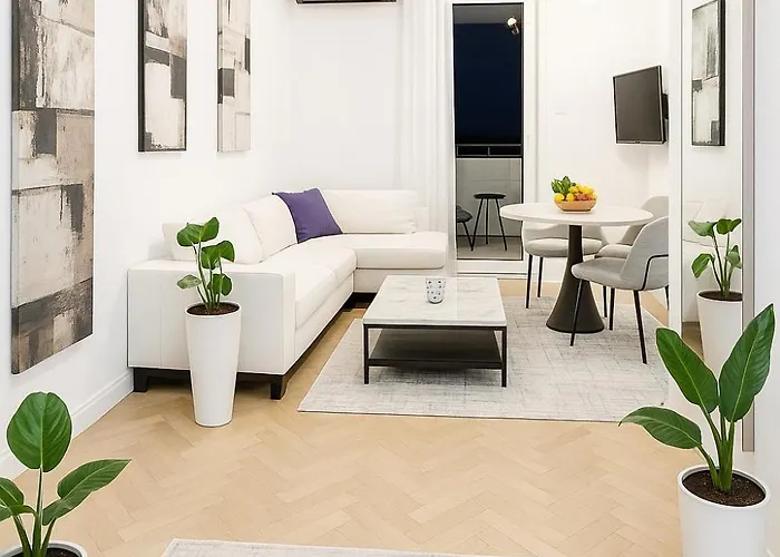 Apartment White Lounge Haustor