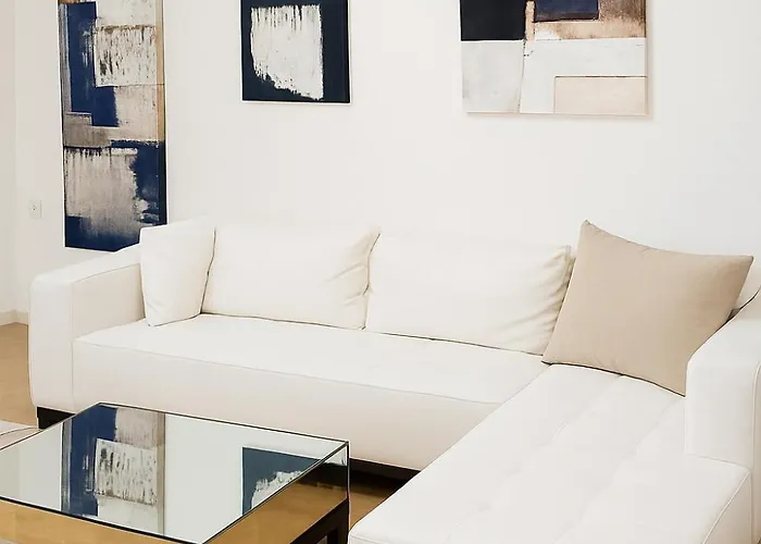 White Lounge Haustor *