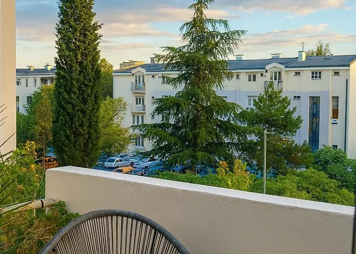 White Lounge Haustor Podgorica