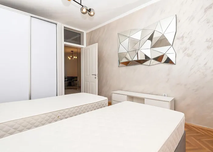 White Lounge Haustor * Podgorica